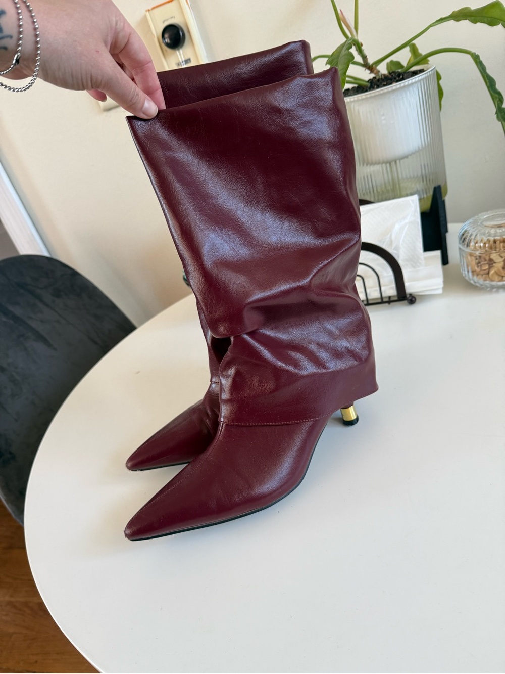 Women's Burgundy Pointed-Toe Mid-Calf Boots